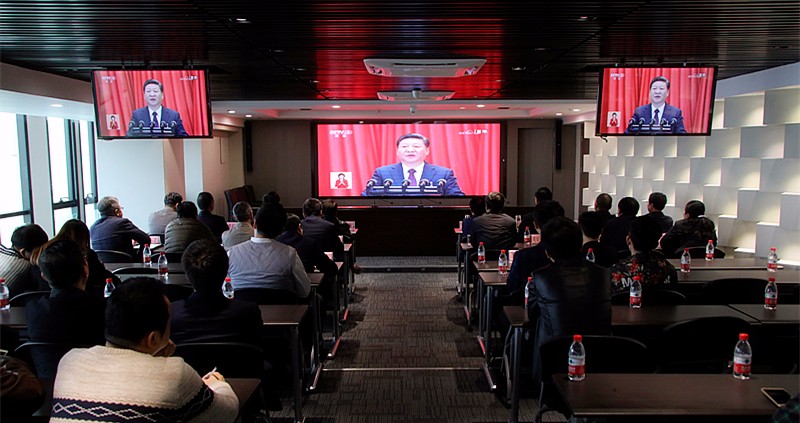 1508335535988623AKAt.jpg 觀看十九大開幕會.jpg